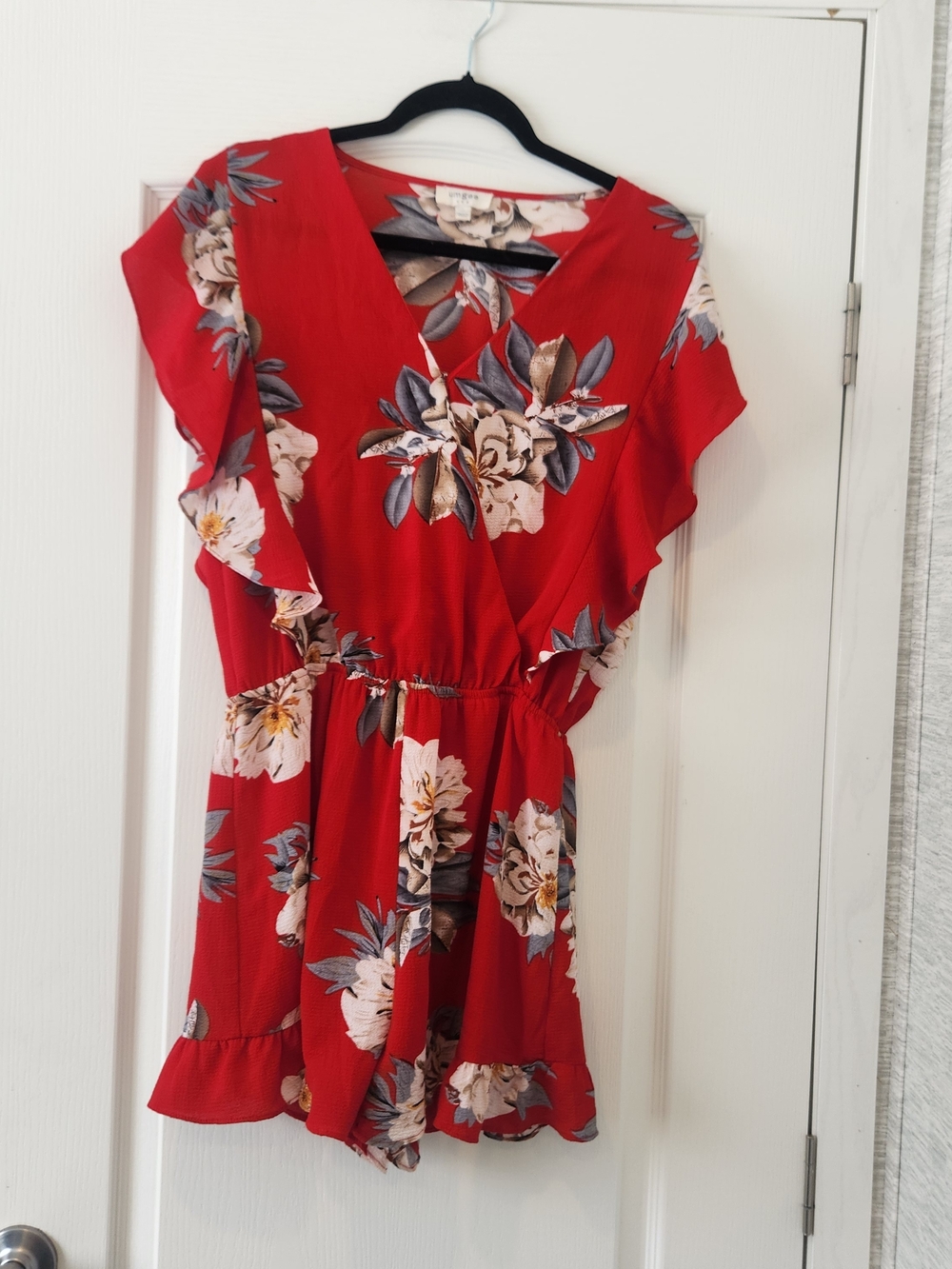 Umgee Red Trim Floral Print Romper M Euc